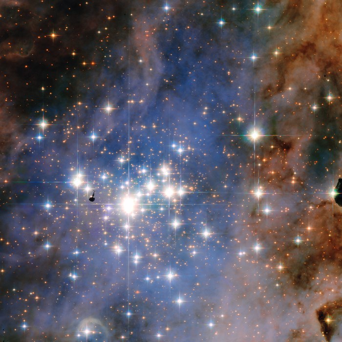 Hubble Unveils a Tapestry of Dazzling Diamond-Like Stars 1-21-16