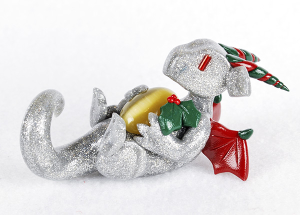 merry_and_bright_by_howmanydragons