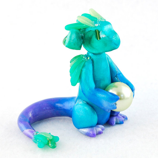 pearls_and_seaweed_dragon_by_howmanydragons