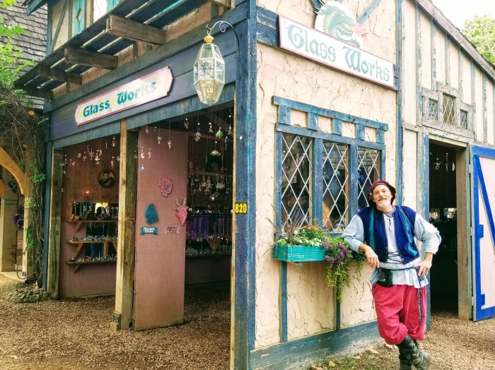 renaissance glass 02