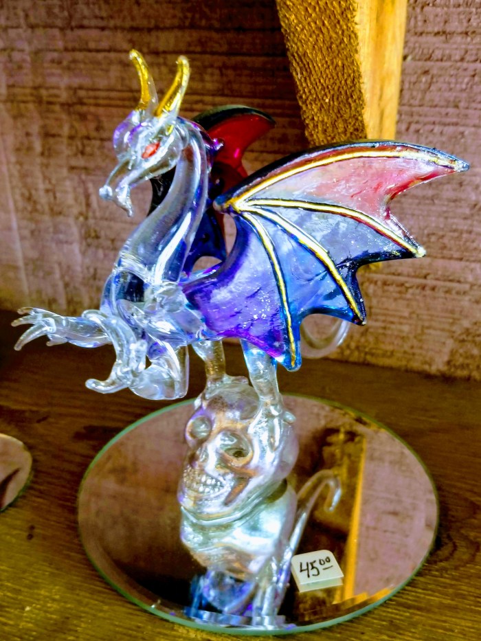 renaissance glass 09 (detail)